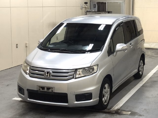 HONDA FREED SPIKE