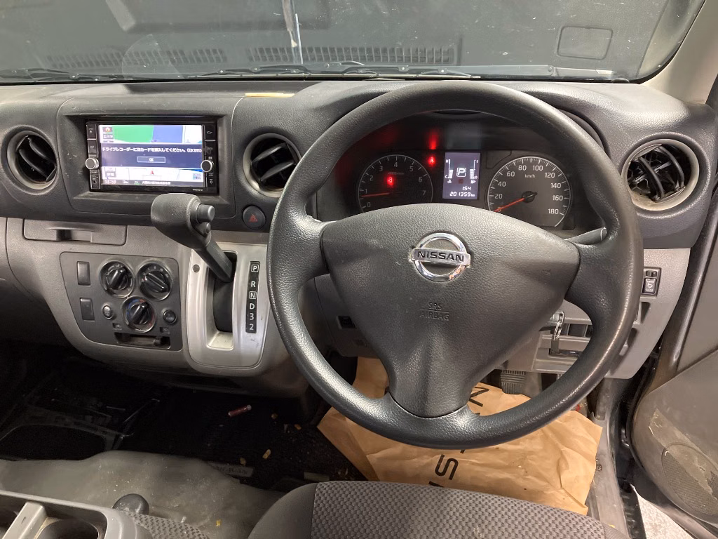 NISSAN NV350 CARAVAN