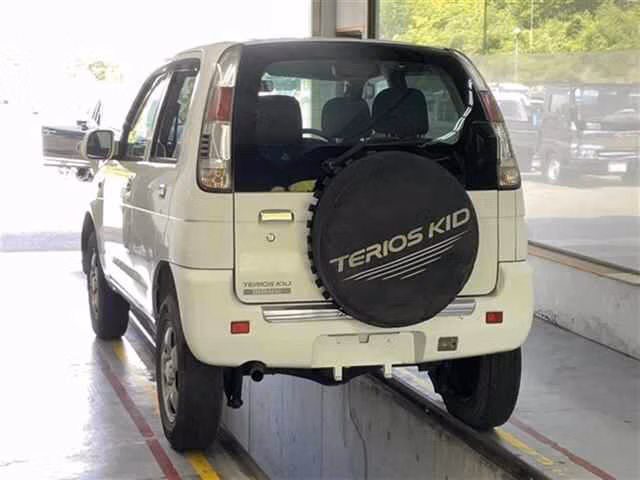 DAIHATSU TERIOS KID