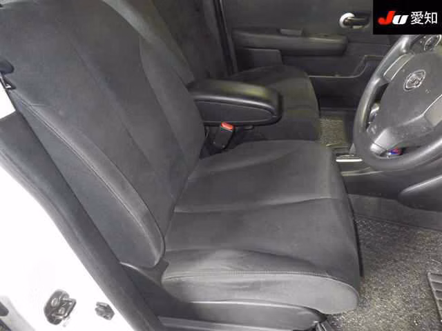 NISSAN TIIDA LATIO