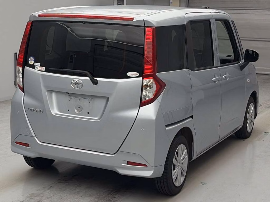 TOYOTA ROOMY