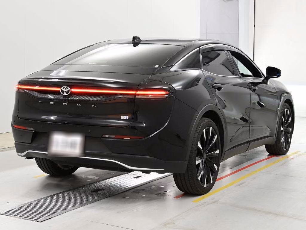 TOYOTA CROWN