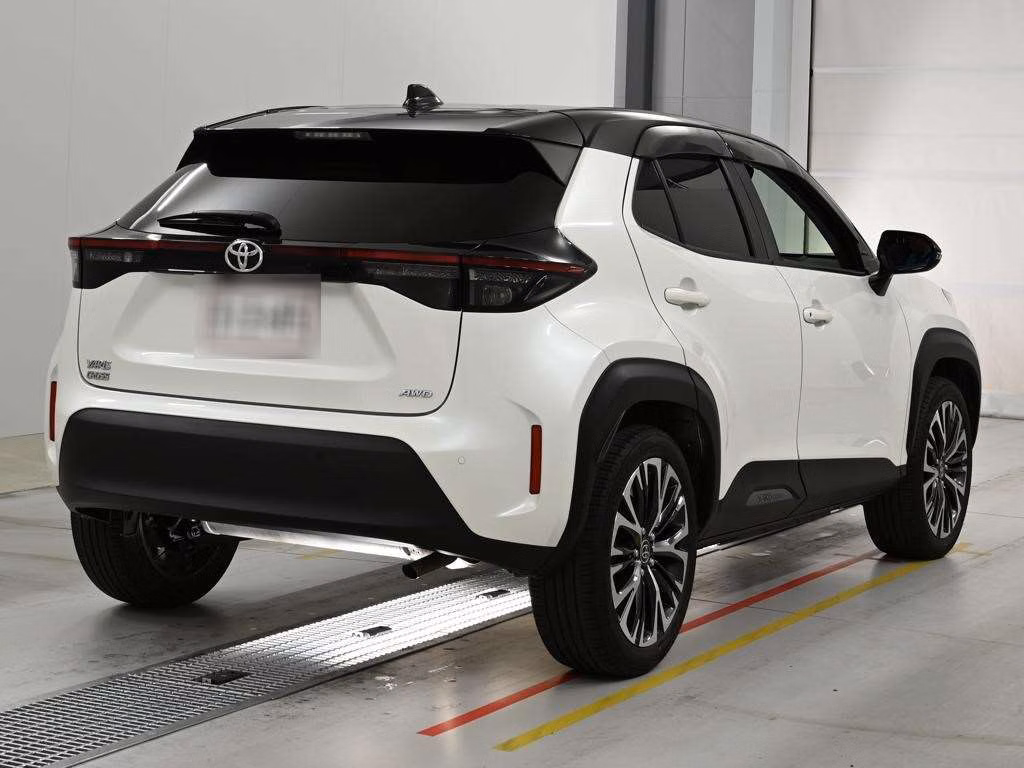 TOYOTA YARIS CROSS