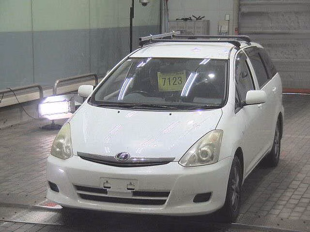 TOYOTA WISH