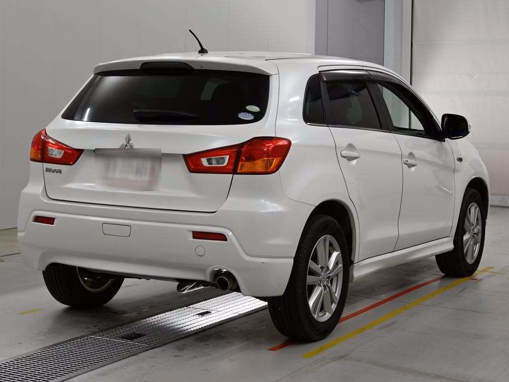 MITSUBISHI RVR