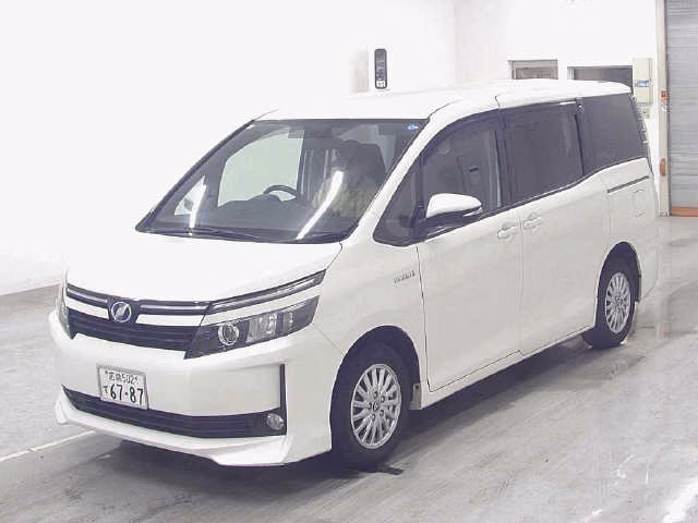 TOYOTA VOXY