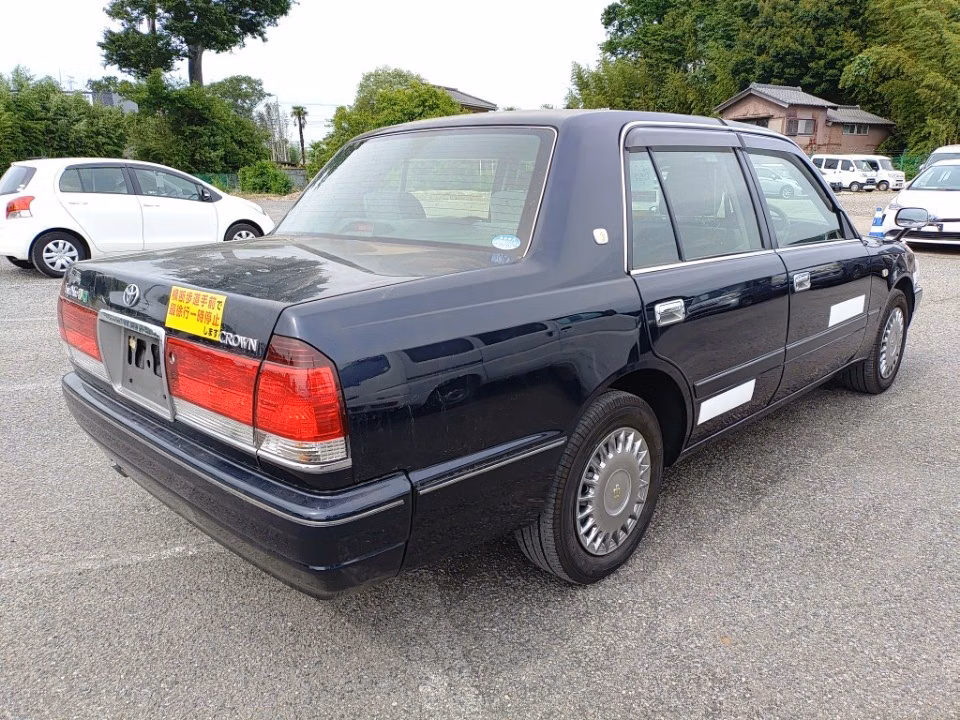 TOYOTA CROWN