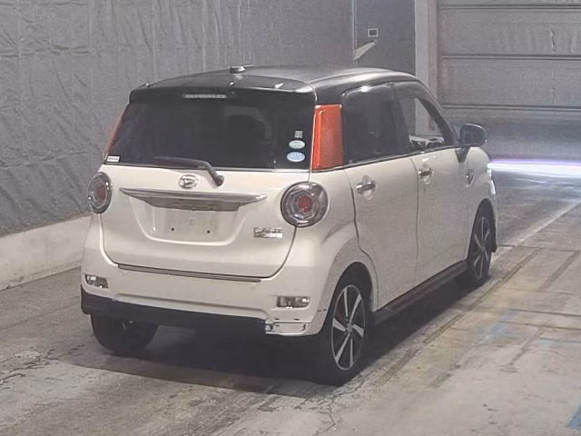 DAIHATSU CAST