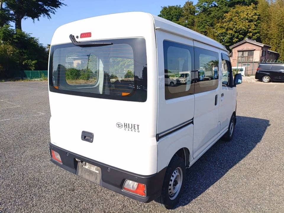 DAIHATSU ATRAI