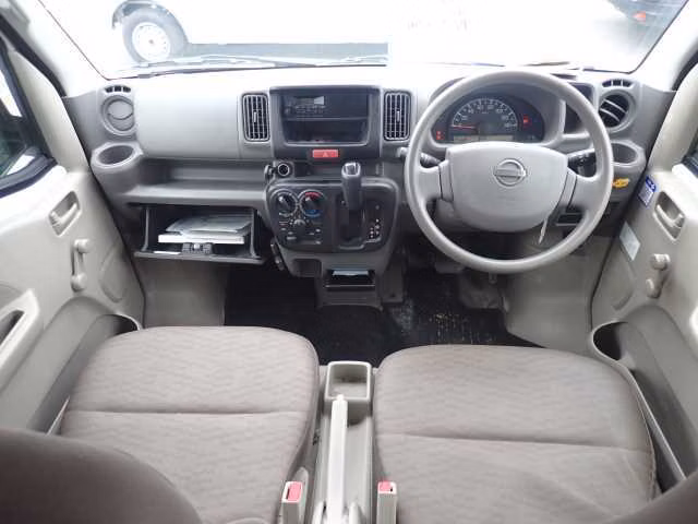 NISSAN NV100 CLIPPER
