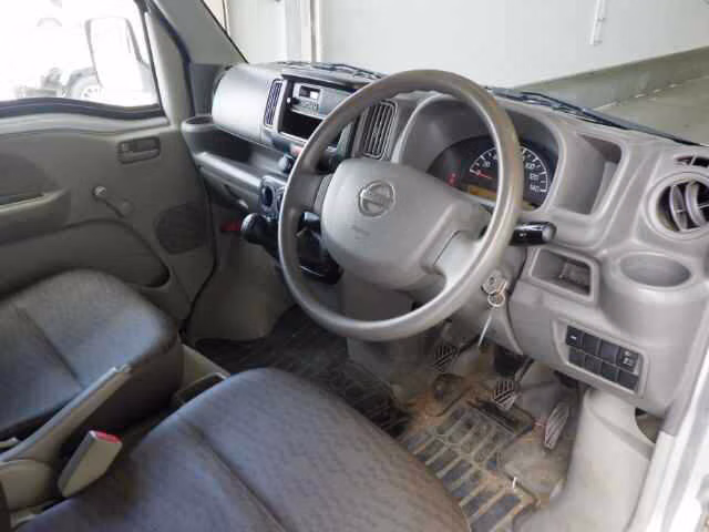 NISSAN NV100 CLIPPER