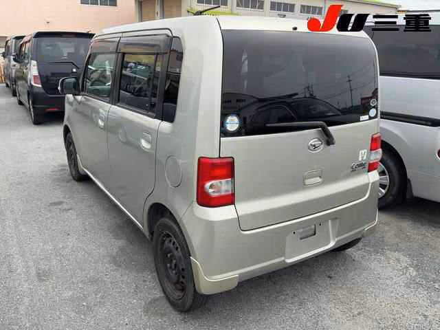 DAIHATSU MOVE CONTE