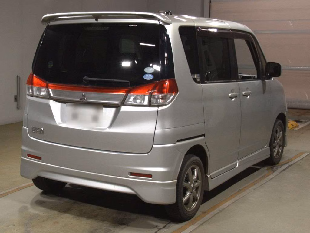 MITSUBISHI DELICA D:2