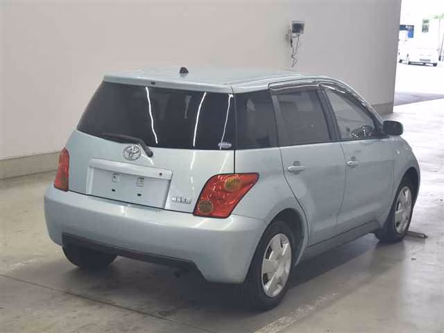 TOYOTA IST