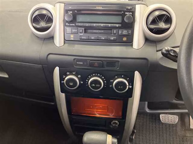 TOYOTA IST