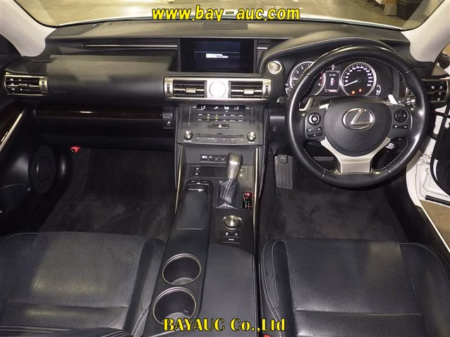 LEXUS IS300