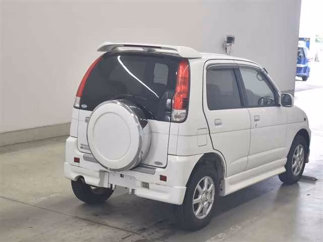 DAIHATSU TERIOS KID