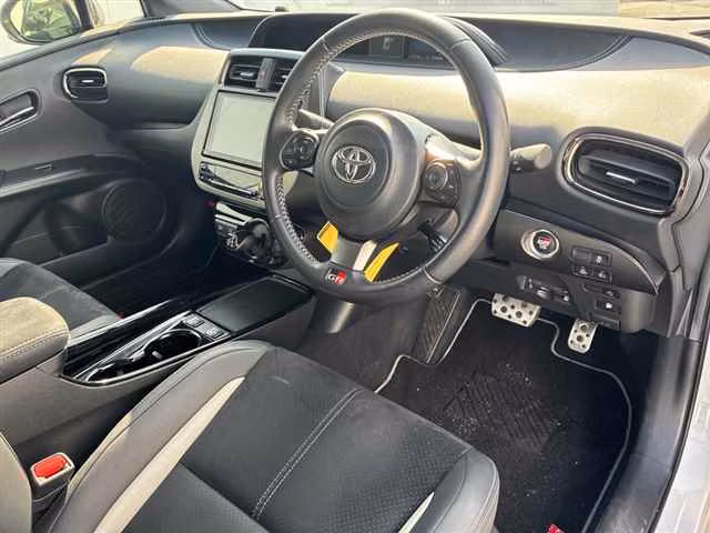 TOYOTA PRIUS PHV