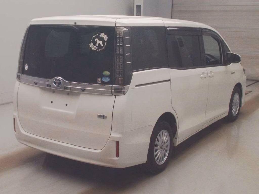 TOYOTA VOXY