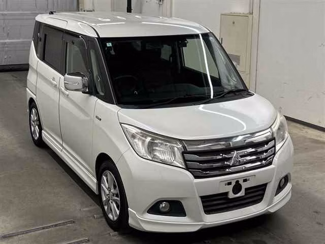 MITSUBISHI DELICA D:2