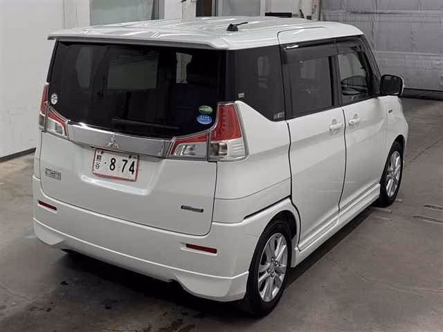 MITSUBISHI DELICA D:2