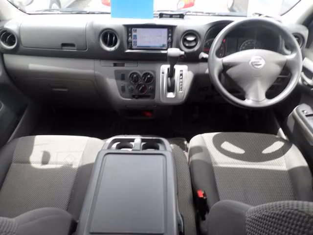 NISSAN NV350 CARAVAN