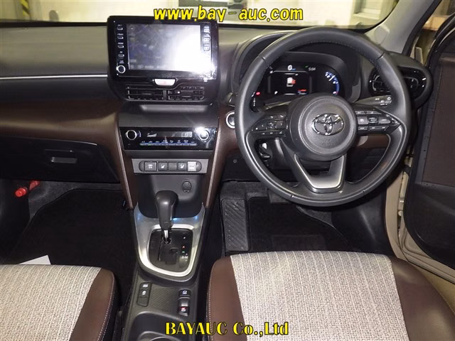 TOYOTA YARIS CROSS