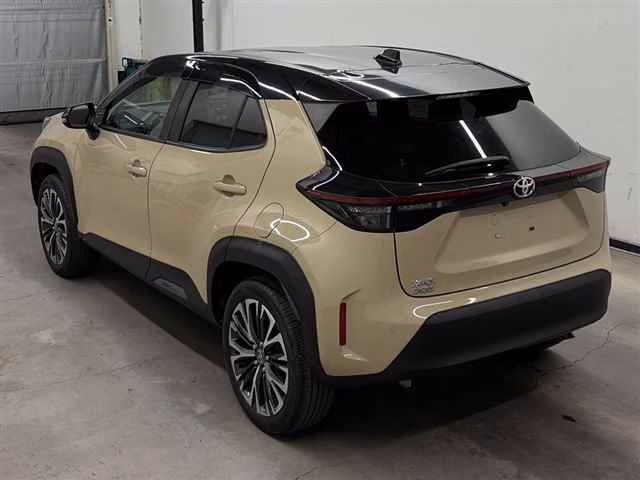 TOYOTA YARIS CROSS