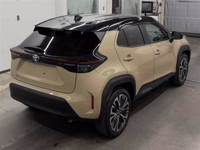 TOYOTA YARIS CROSS
