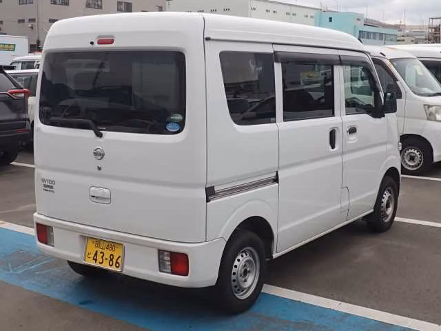 NISSAN NV100 CLIPPER