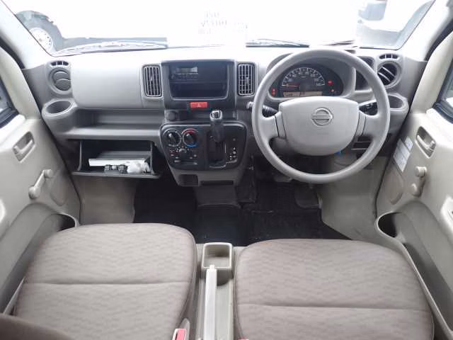 NISSAN NV100 CLIPPER
