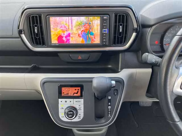 DAIHATSU BOON