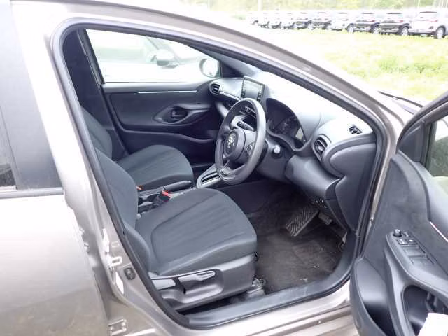 TOYOTA YARIS