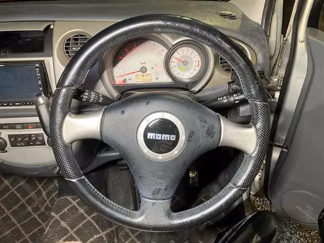 DAIHATSU MOVE LATTE