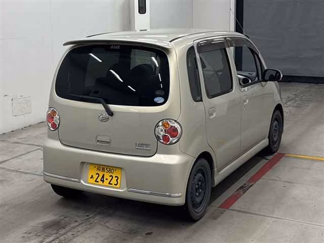 DAIHATSU MOVE LATTE
