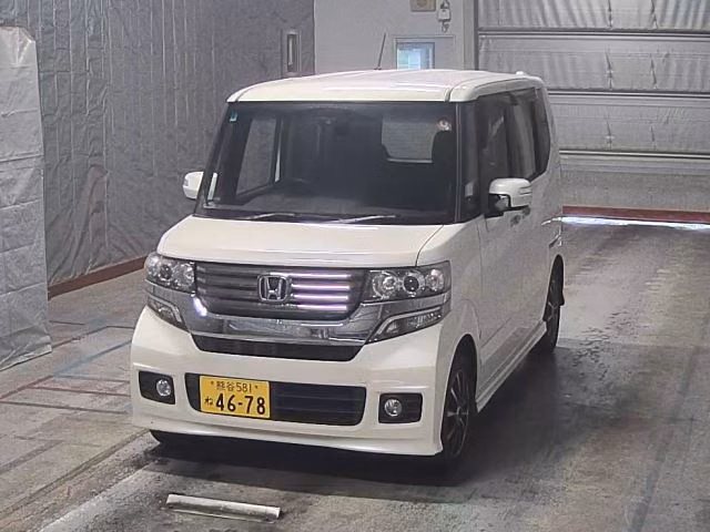 HONDA N-BOX