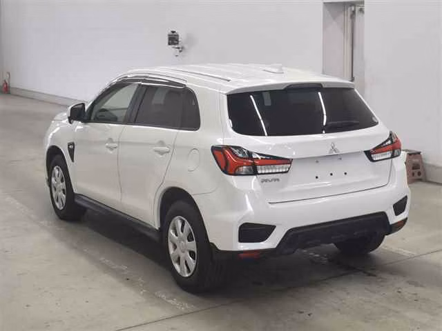 MITSUBISHI RVR