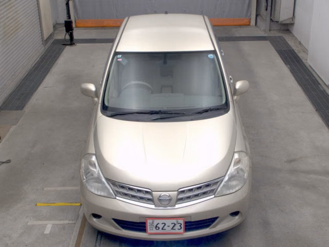 NISSAN TIIDA LATIO