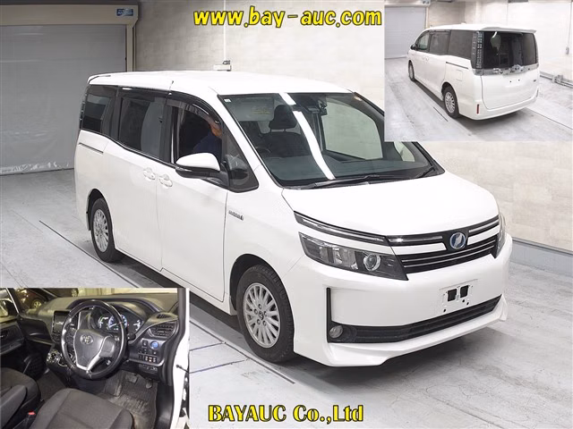 TOYOTA VOXY