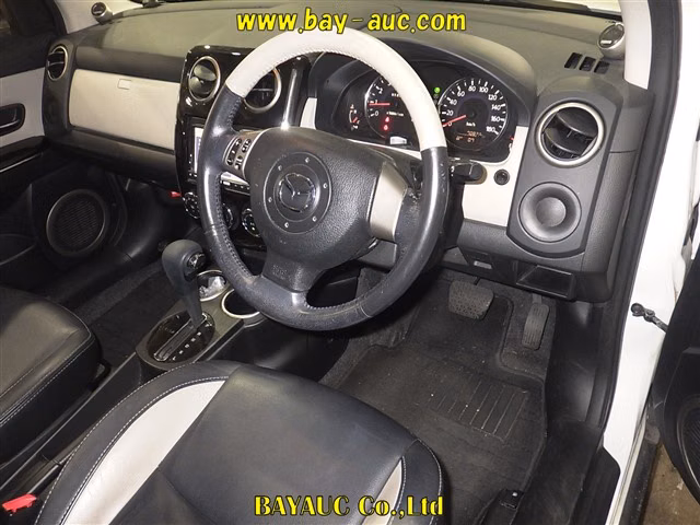MAZDA VERISA