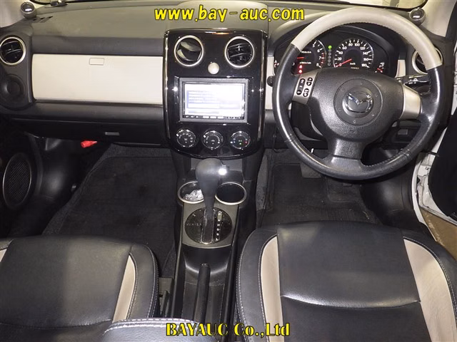 MAZDA VERISA