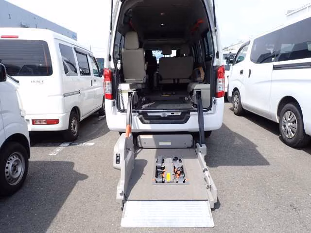 NISSAN NV350 CARAVAN
