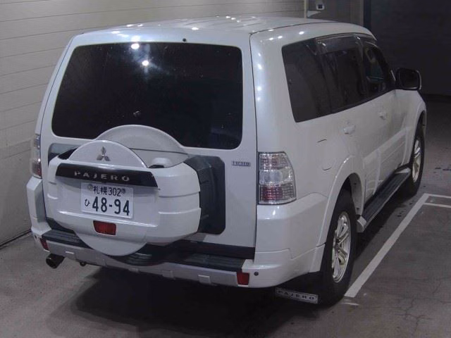 MITSUBISHI PAJERO