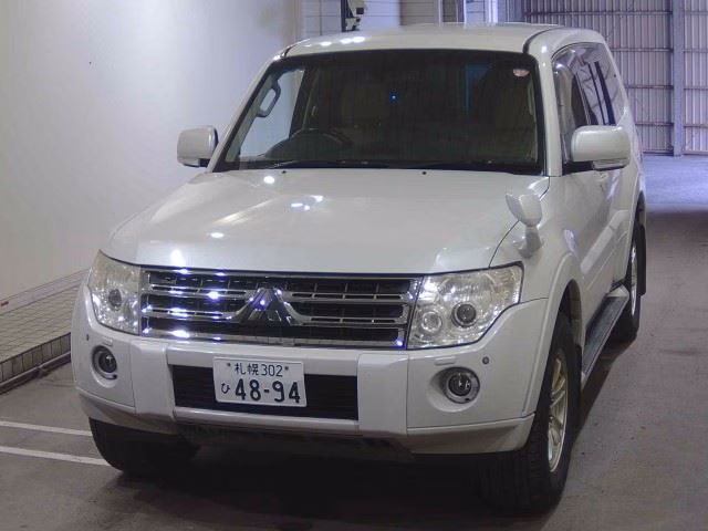 MITSUBISHI PAJERO