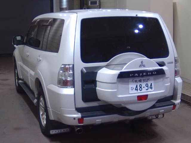 MITSUBISHI PAJERO
