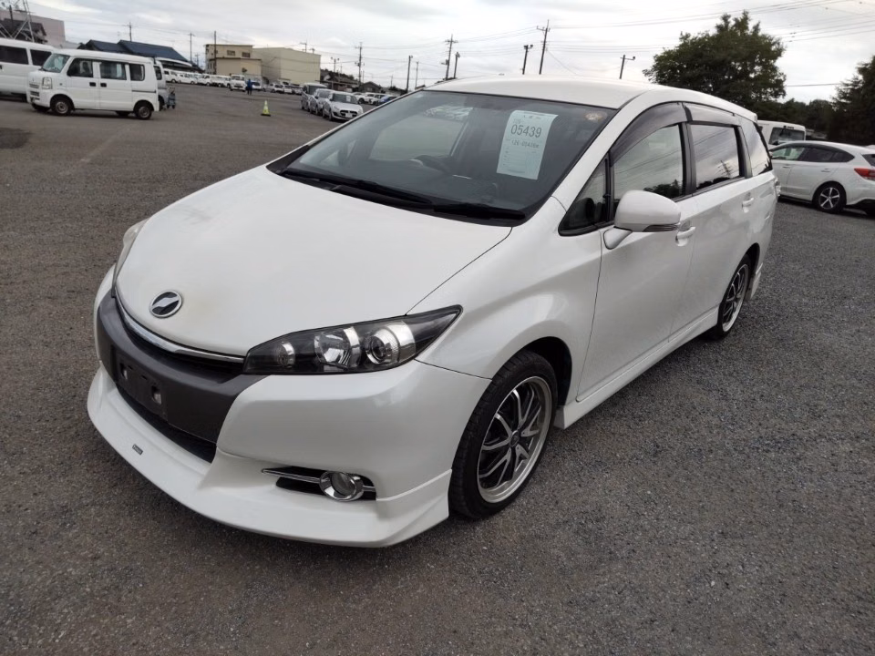 TOYOTA WISH