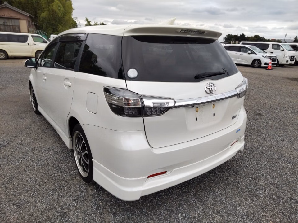 TOYOTA WISH