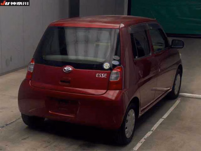 DAIHATSU ESSE