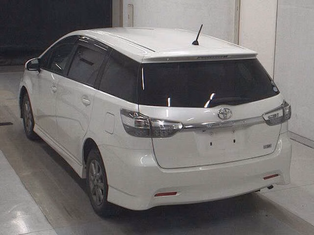 TOYOTA WISH