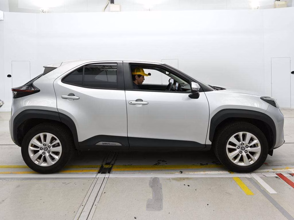 TOYOTA YARIS CROSS